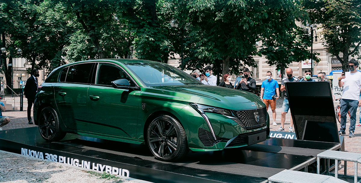 Successo per il primo Peugeot Electric Experience,