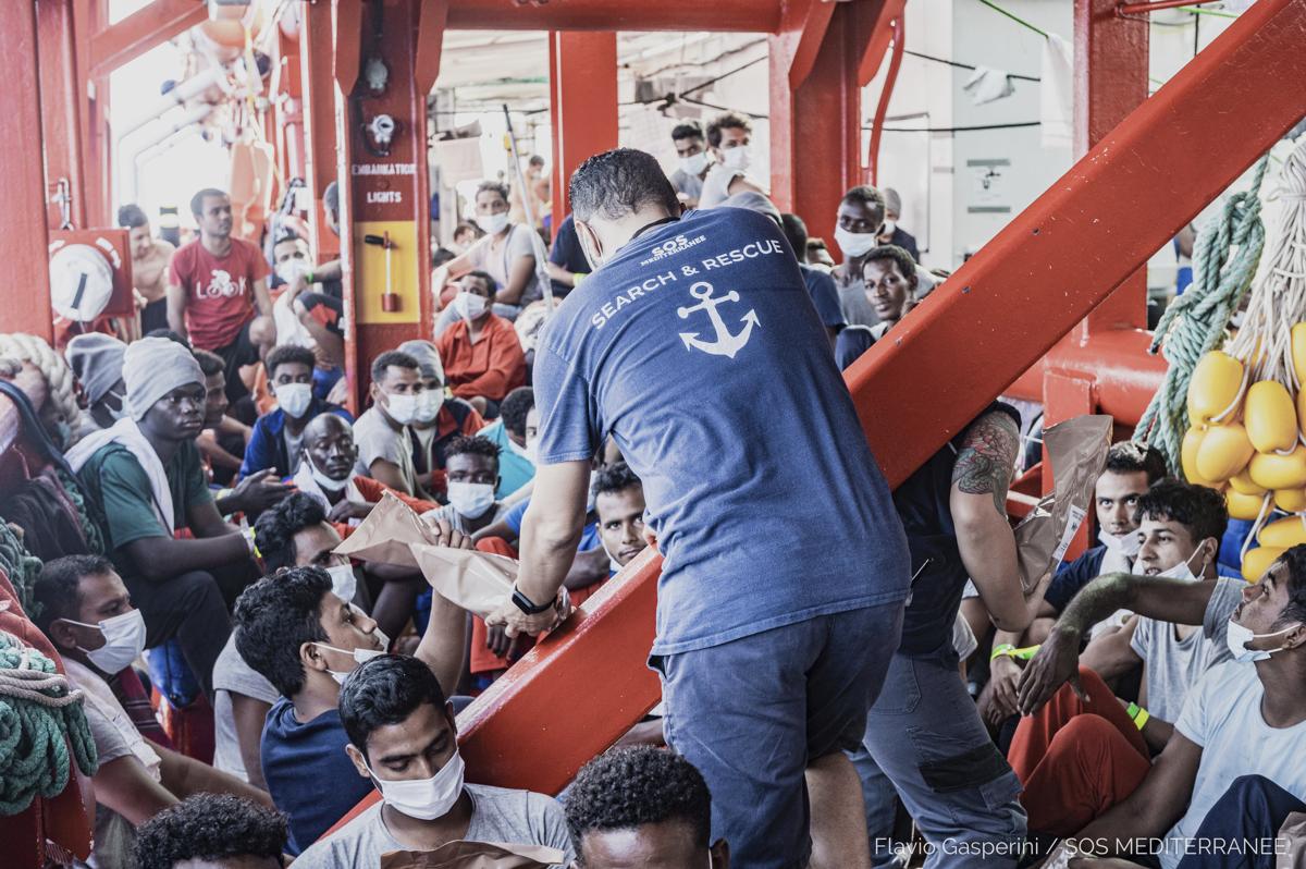 Migranti, oltre 500 in arrivo a Pozzallo dalla Ocean Viking Migranti, oltre 500 in arrivo a Pozzallo dalla Ocean Viking