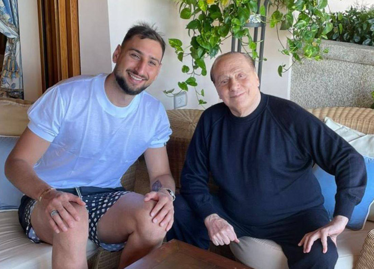 Fi, Berlusconi: “Ho il long Covid, stanchezza profonda. Io al Quirinale…” Fi, Berlusconi: “Ho il long Covid, stanchezza profonda. Io al Quirinale…”