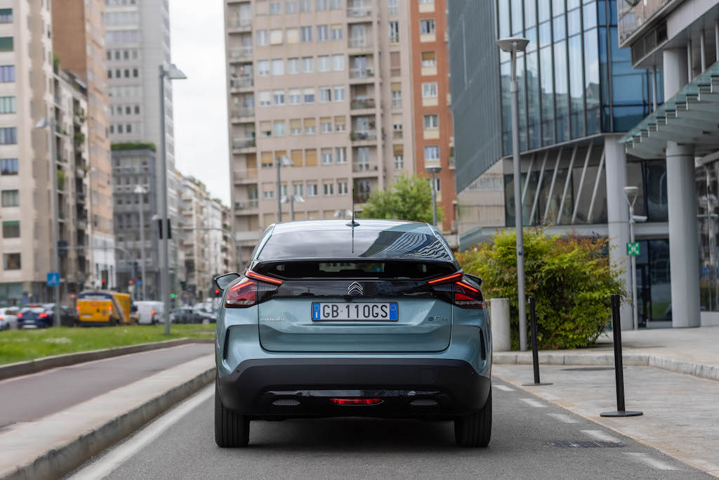 Nuova Citroën ë-C4 – 100% ëlectric per viaggiare nel silenzio Nuova Citroën ë-C4 – 100% ëlectric per viaggiare nel silenzio