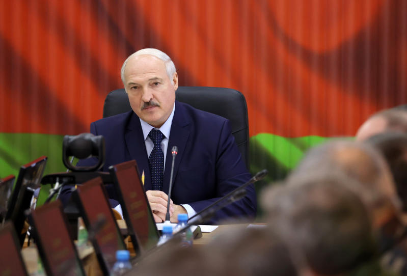 Bielorussia, Lukashenko: “Lascerò la presidenza molto presto” Bielorussia, Lukashenko: “Lascerò la presidenza molto presto”