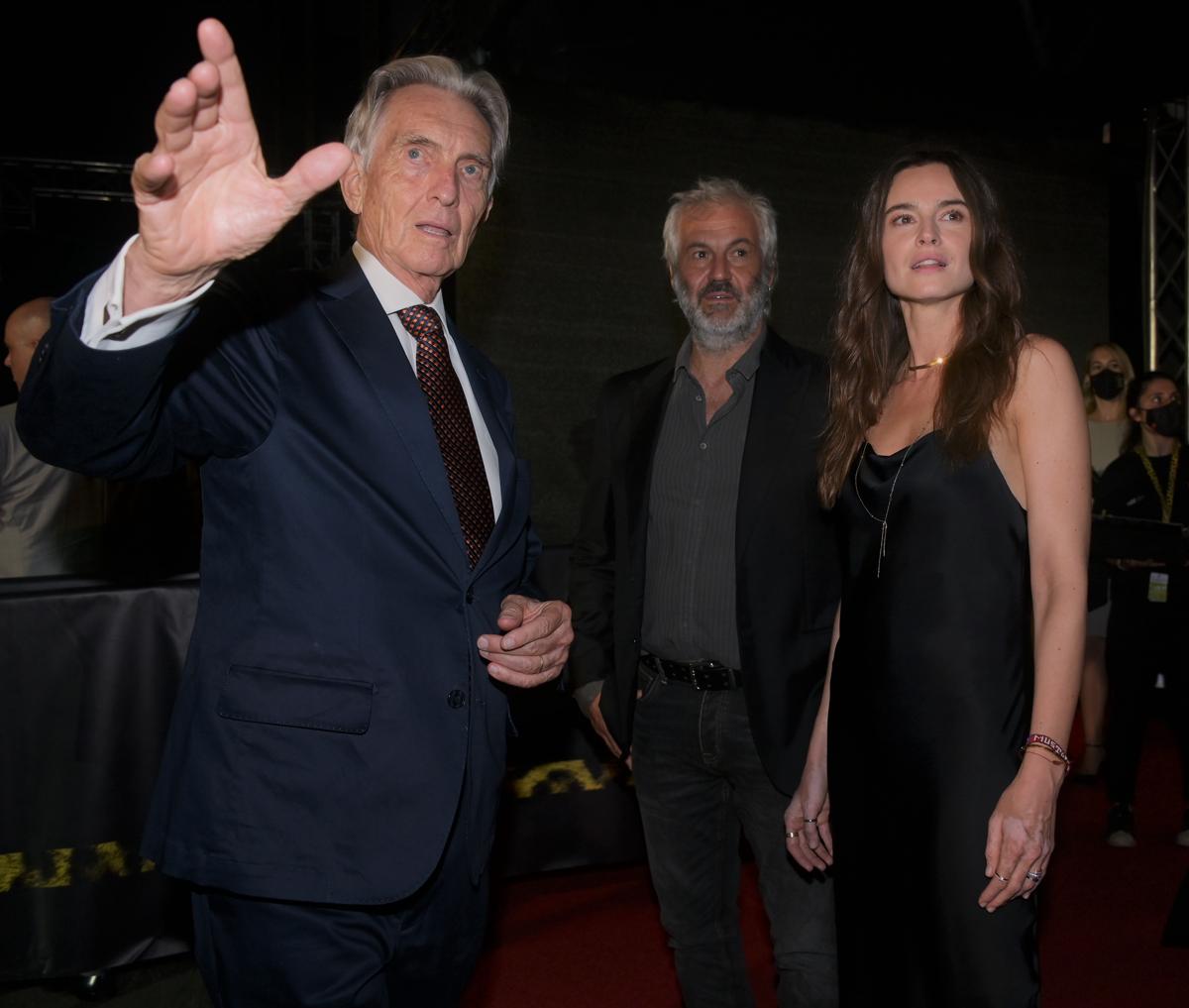 Kasia Smutniak riceve il premio Leopard Club Award in Piazza Grande a Locarno