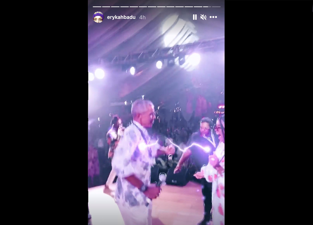 Obama, la mega festa per i 60 anni. Le foto proibite finiscono sui social Obama, la mega festa per i 60 anni. Le foto proibite finiscono sui social
