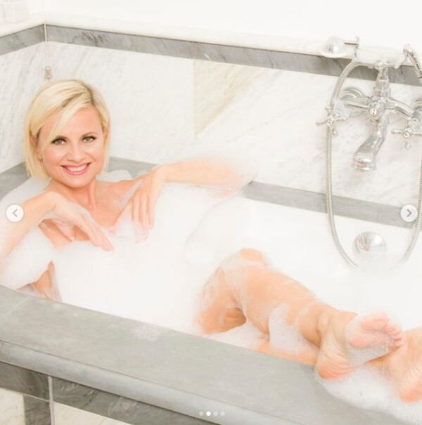 Scherzi a parte, Enrico Papi Elisabetta Gregoraci e Antonella Elia condurranno lo show Scherzi a parte, Enrico Papi Elisabetta Gregoraci e Antonella Elia condurranno lo show