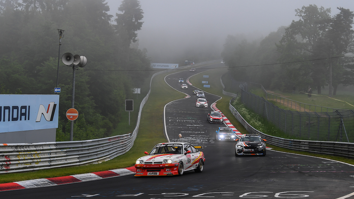 Il ritorno della Opel manta alle 24 del Nürburgring 2021 Il ritorno della Opel manta alle 24 del Nürburgring 2021