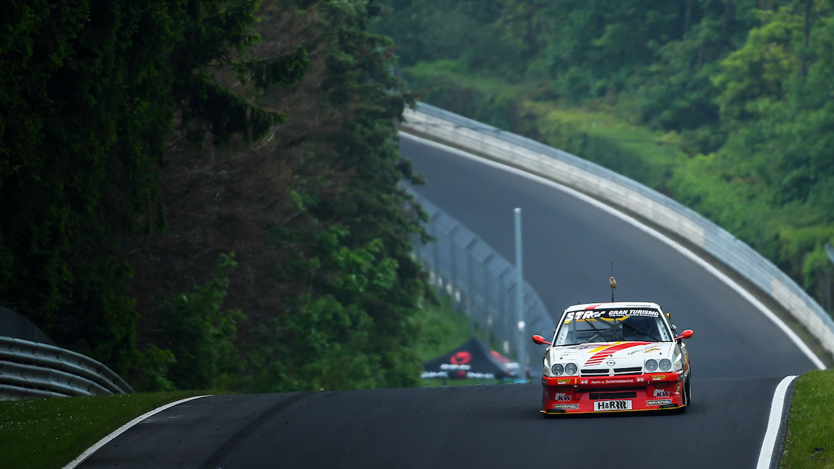Il ritorno della Opel manta alle 24 del Nürburgring 2021 Il ritorno della Opel manta alle 24 del Nürburgring 2021