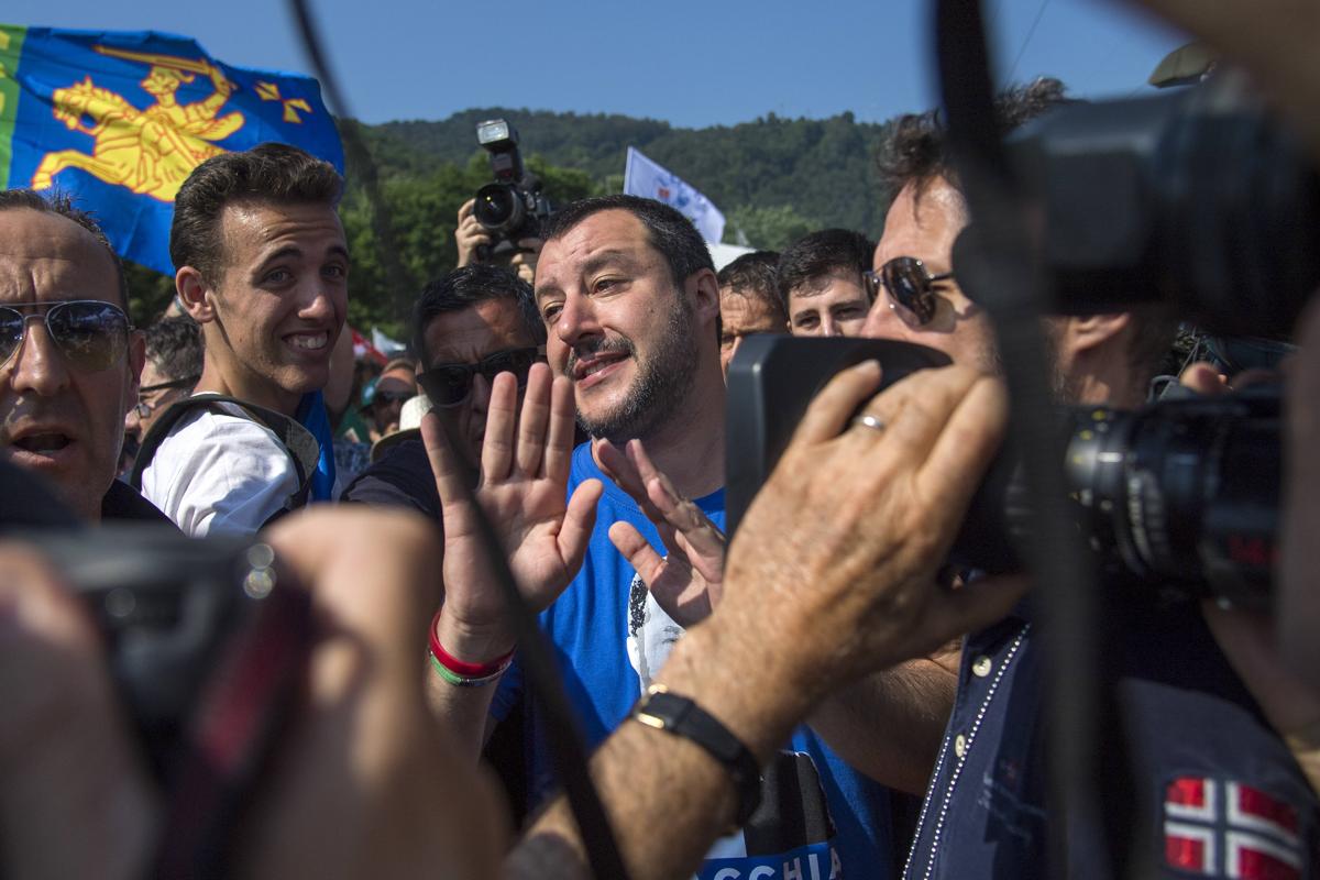 Pontida, raduno cancellato: la Lega teme la base anti-Draghi Pontida, raduno cancellato: la Lega teme la base anti-Draghi