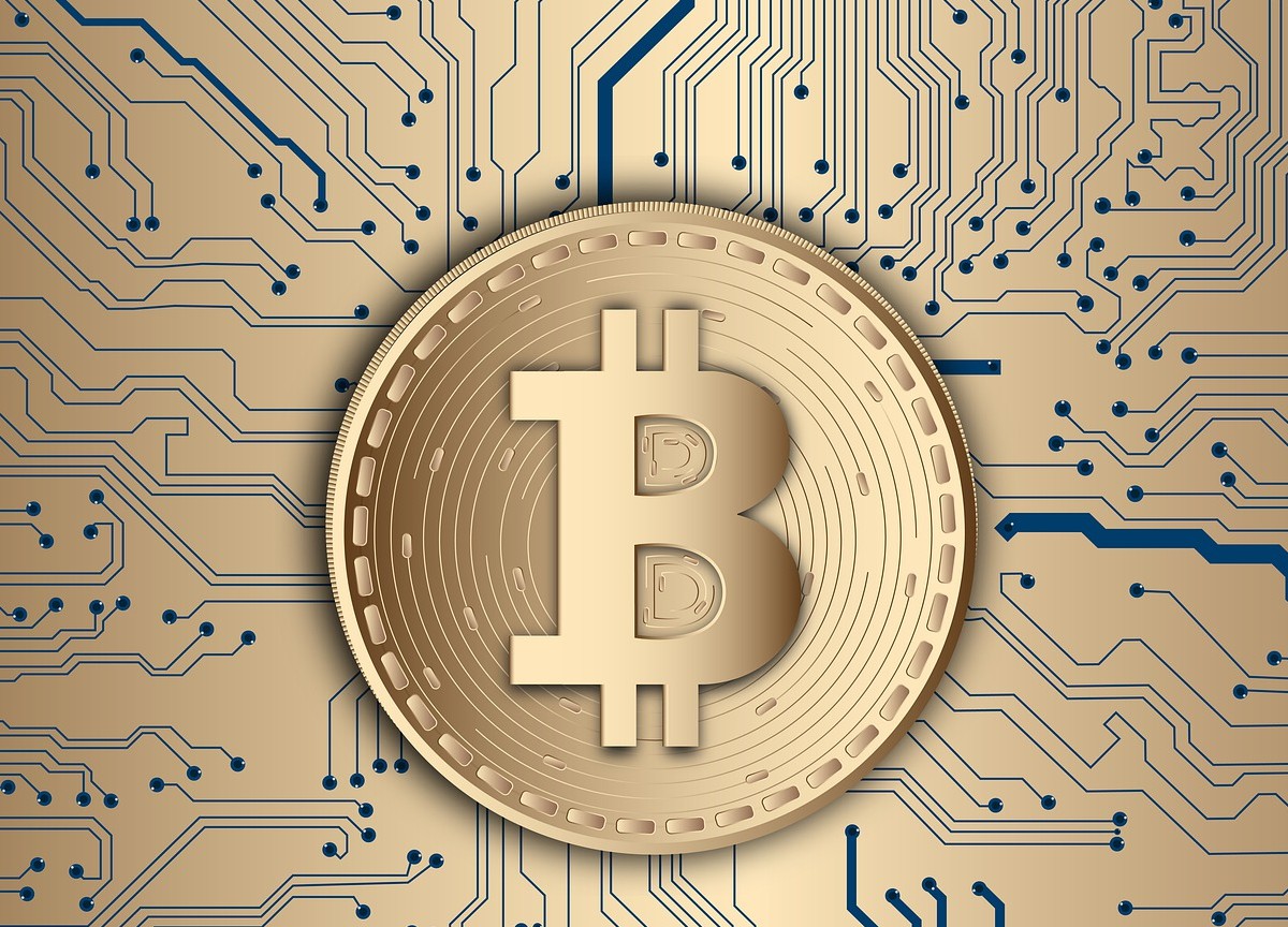 Bitcoin, rubati oltre 600 milioni di dollari dalla piattaforma Poly Network Bitcoin, rubati oltre 600 milioni di dollari dalla piattaforma Poly Network