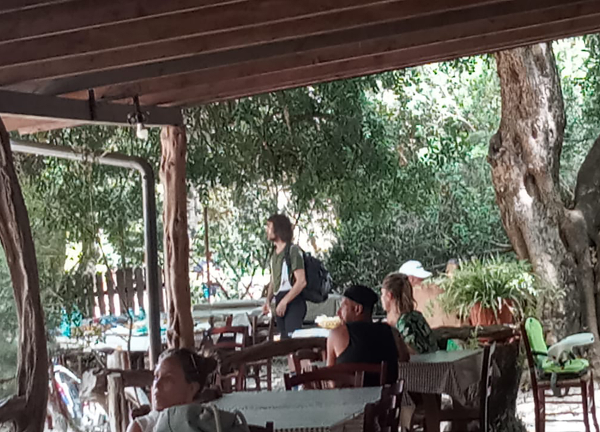 “La Zanzara” Cruciani all’avventura: vacanze in bici in giro per la Sardegna “La Zanzara” Cruciani all’avventura: vacanze in bici in giro per la Sardegna