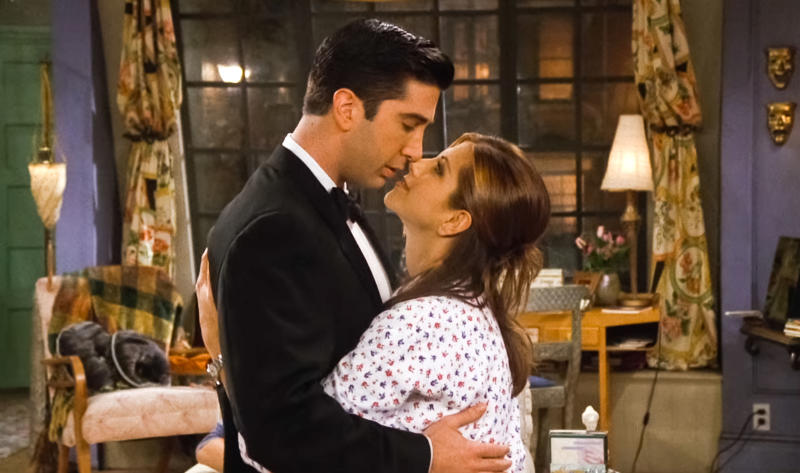 Jennifer Aniston e David Schwimmer, Rachel e Ross di Friends, stanno insieme Jennifer Aniston e David Schwimmer, Rachel e Ross di Friends, stanno insieme