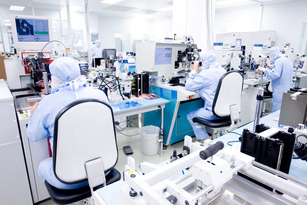Lavoro, assunzioni nel settore farmaceutico. Si cercano 25-30 mila risorse