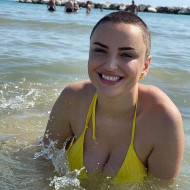 Arisa capelli corti, perché? “Ho una malattia”, annuncio su Instagram