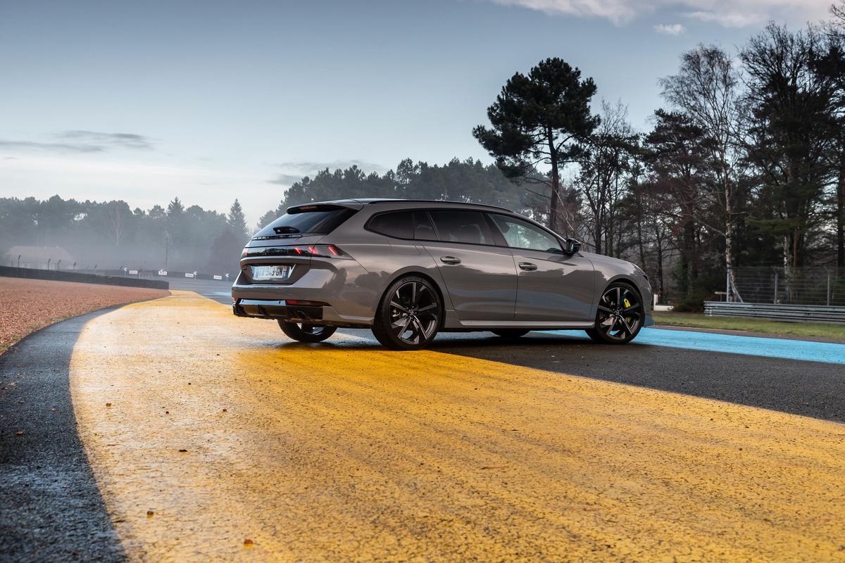 Nuova 508 Peugeot Sport Engineered, raccoglie la sfida
