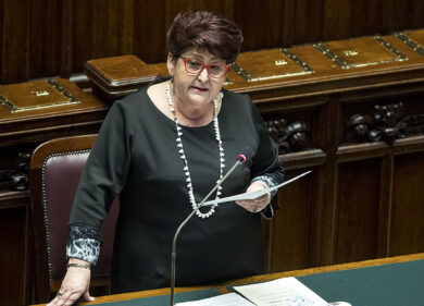 Incendi, Baldino (M5s): “Bellanova imbarazzante su corpo forestale”