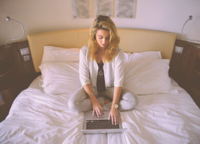 Diritto all’oblio, come tutelare la propria reputazione sul web