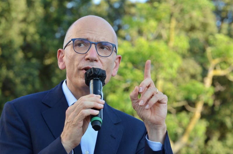 Disastro Biden, Centrosinistra in crisi. Letta “cattocomunista”, rivolta Pd Disastro Biden, Centrosinistra in crisi. Letta “cattocomunista”, rivolta Pd