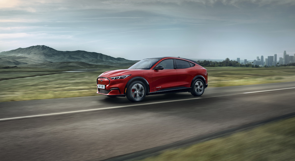 Ford Mustang Mach-E può raggiungere la spiaggia, da ogni capitale europea Ford Mustang Mach-E può raggiungere la spiaggia, da ogni capitale europea