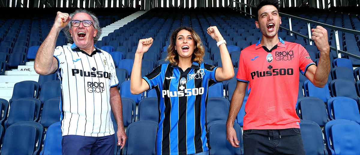 Serie A 2021/22, nuove maglie: scelta innovativa per Napoli e Armani – FOTO Serie A 2021/22, nuove maglie: scelta innovativa per Napoli e Armani – FOTO