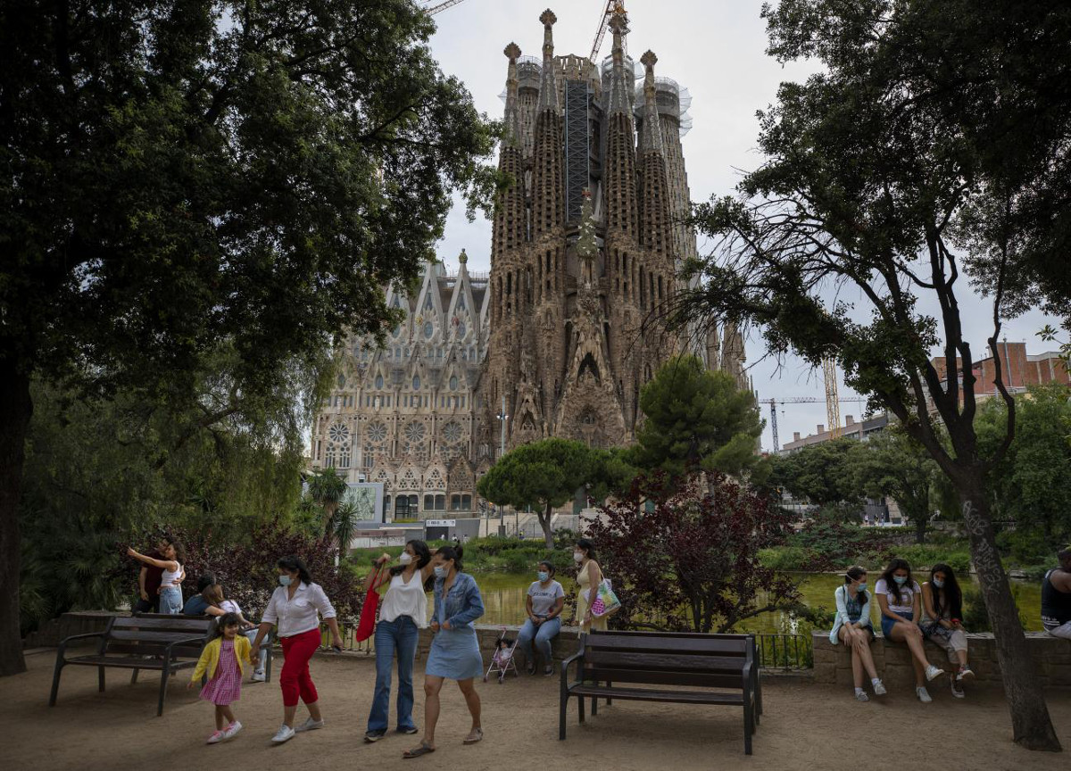 Barcellona, i giudici annullano coprifuoco. “Non dettato da ragioni sanitarie” Barcellona, i giudici annullano coprifuoco. “Non dettato da ragioni sanitarie”