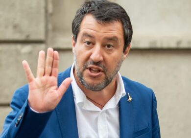 Mps, Salvini attacca il Pd: “Siamo contrari alla svendita di Unicredit”