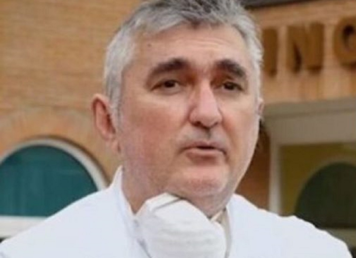 Galleria foto 'De Donno, il padre della cura al plasma iperimmune raccontato in un libro' - foto 1