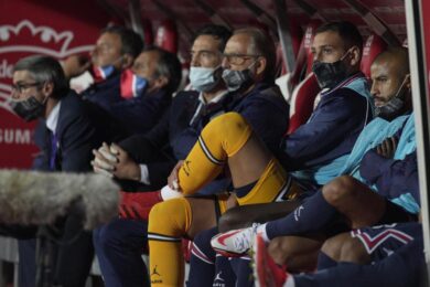 Donnarumma soffre in panchina al PSG. Idea Juve? “Allegri non lo ha voluto”