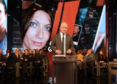 Gianluigi Nuzzi a tutto campo: “A convincere il Papa a processarmi fu Becciu”