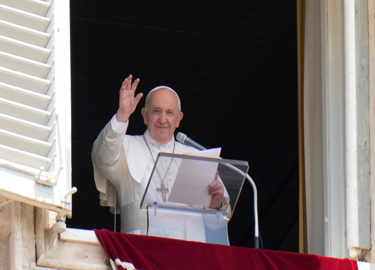 Vaticano, la svolta: “I Papi andranno in pensione”. Francesco prepara la legge Vaticano, la svolta: “I Papi andranno in pensione”. Francesco prepara la legge