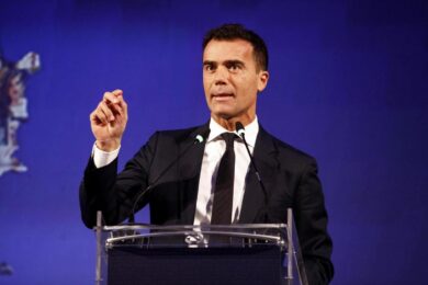 Profughi Afghanistan, Sandro Gozi: “Vanno gestiti, serve un esercito europeo”