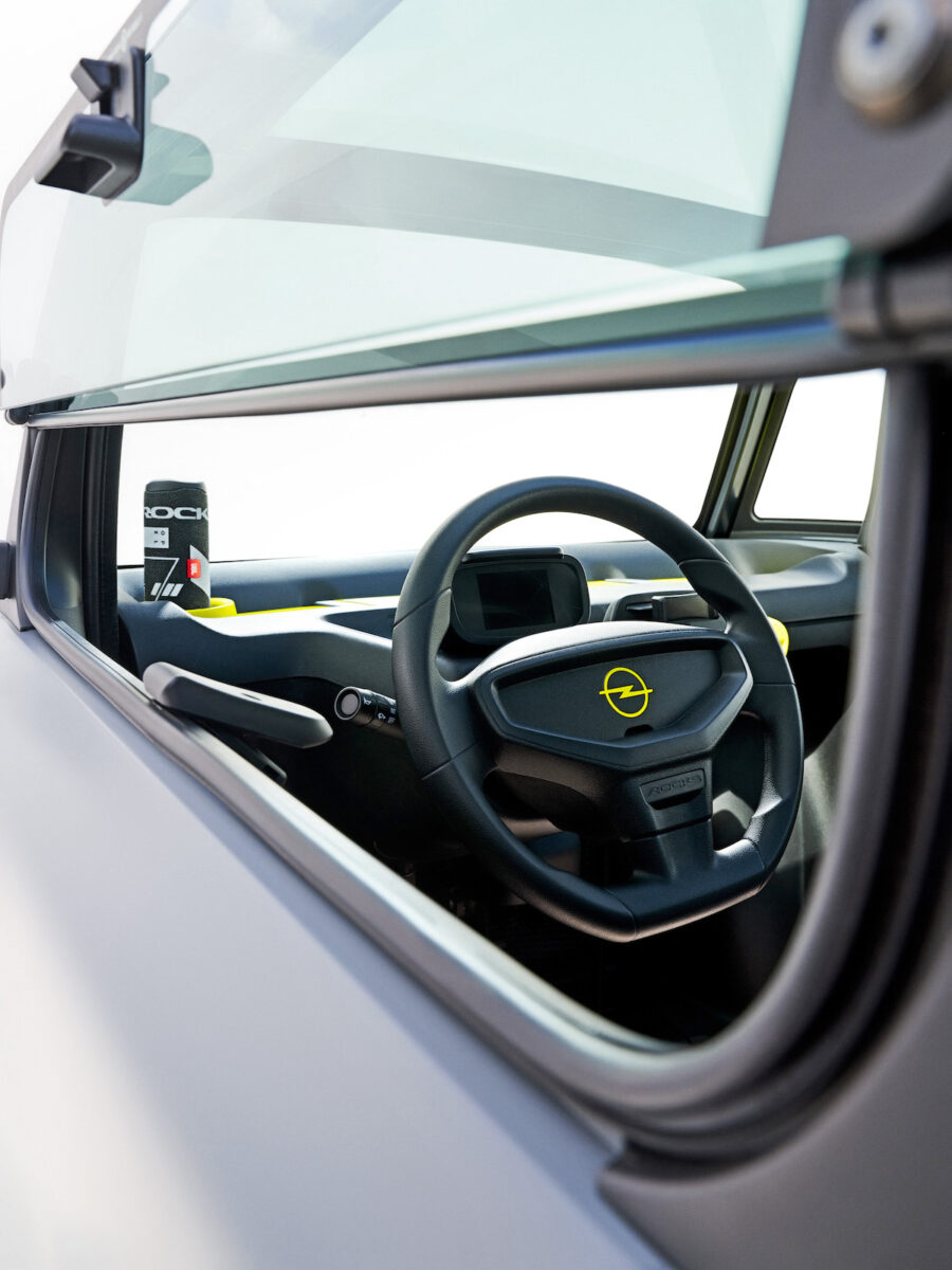 Opel svela Rocks-e: il nuovo veicolo elettrico per una nuova epoca urbana Opel svela Rocks-e: il nuovo veicolo elettrico per una nuova epoca urbana