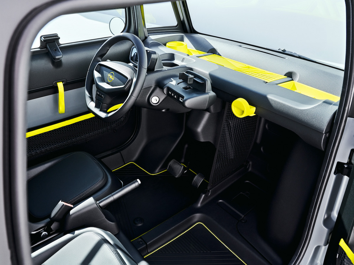 Opel svela Rocks-e: il nuovo veicolo elettrico per una nuova epoca urbana Opel svela Rocks-e: il nuovo veicolo elettrico per una nuova epoca urbana