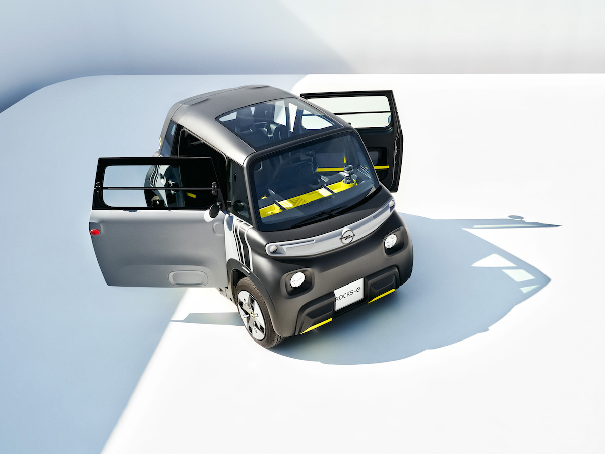 Opel svela Rocks-e: il nuovo veicolo elettrico per una nuova epoca urbana Opel svela Rocks-e: il nuovo veicolo elettrico per una nuova epoca urbana