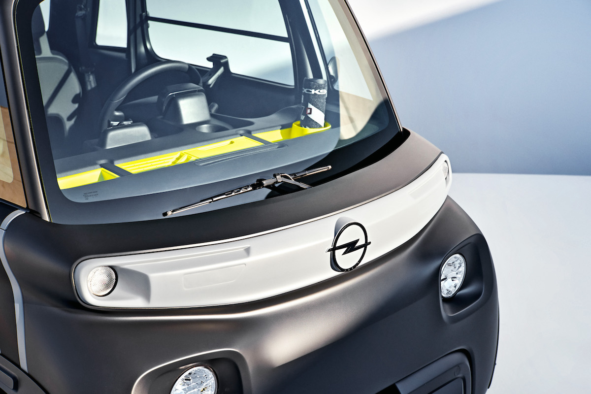 Opel svela Rocks-e: il nuovo veicolo elettrico per una nuova epoca urbana Opel svela Rocks-e: il nuovo veicolo elettrico per una nuova epoca urbana