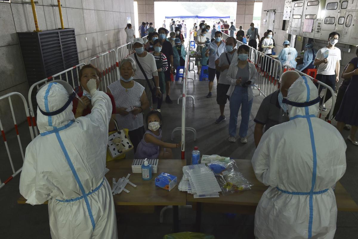 Coronavirus, va in India per adottare una bimba, si ammala e dopo 3 mesi muore Coronavirus, va in India per adottare una bimba, si ammala e dopo 3 mesi muore