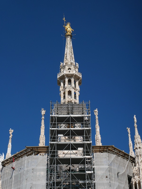Duomo, raccolta fondi per terminare il restauro della guglia della Madonnina