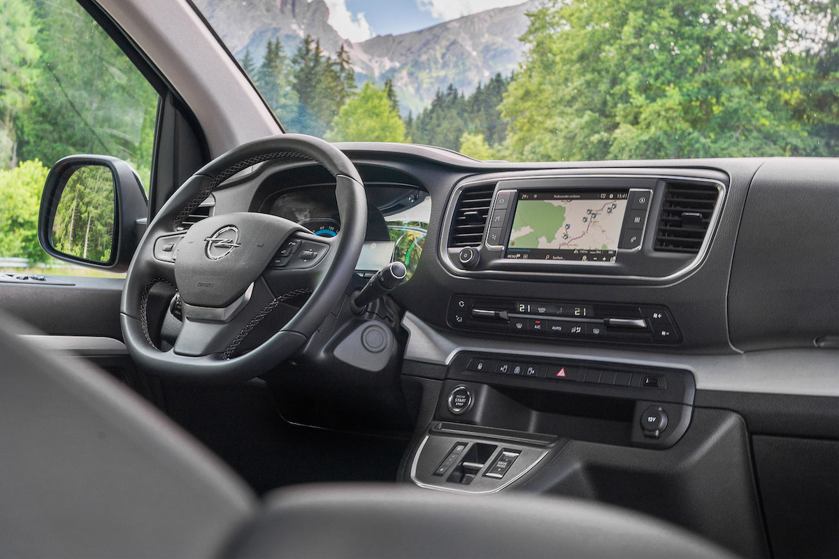 Come uno Sherpa: Messner si affida a Opel Vivaro