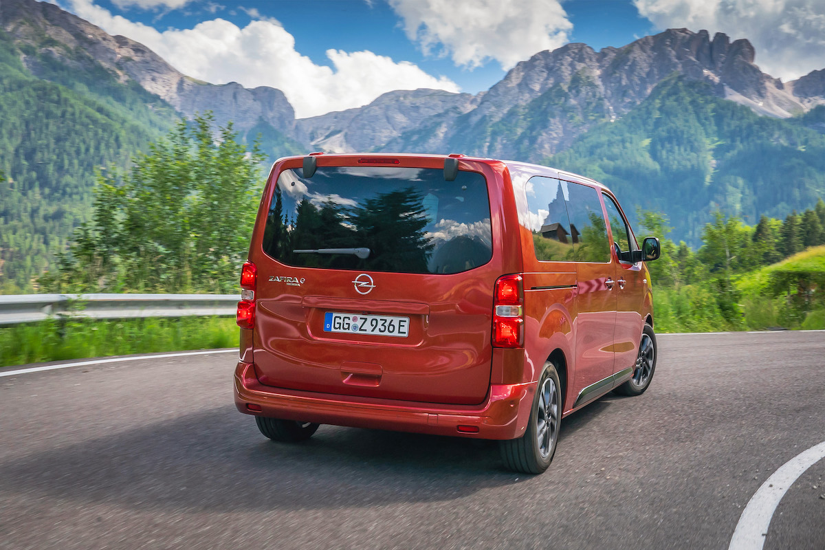 Come uno Sherpa: Messner si affida a Opel Vivaro