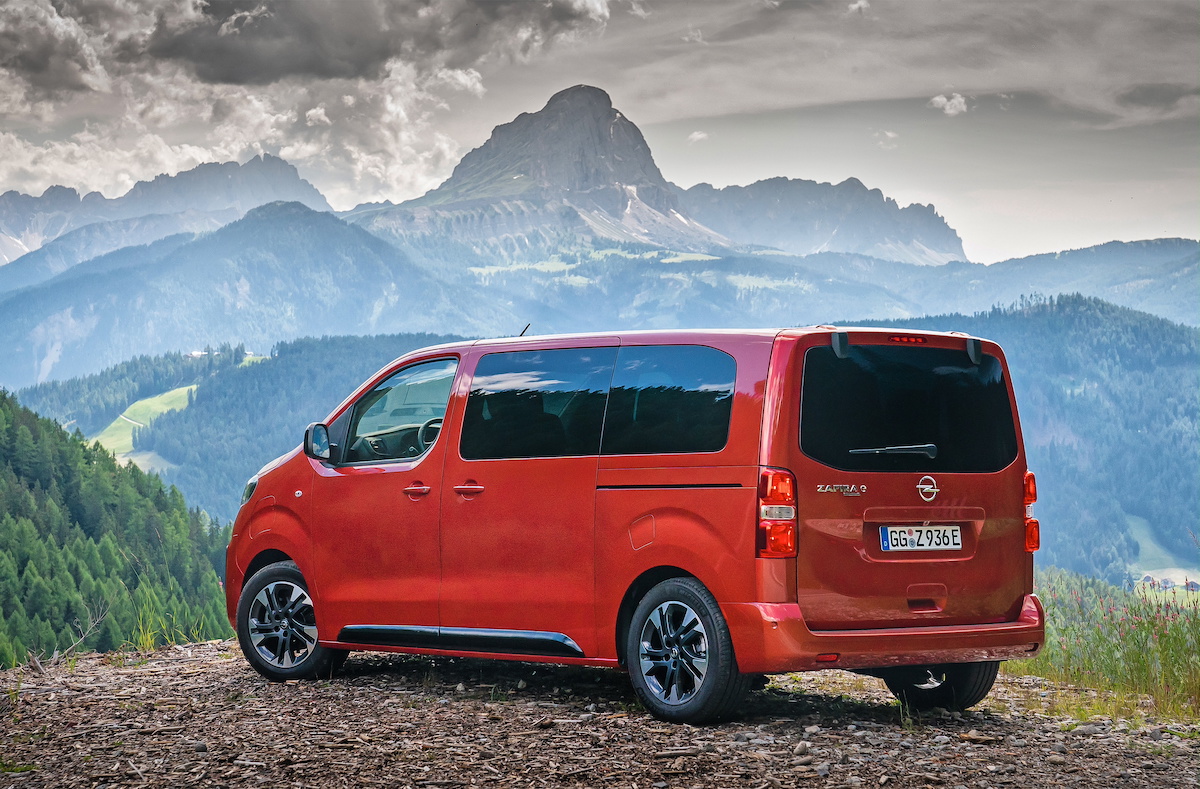 Come uno Sherpa: Messner si affida a Opel Vivaro