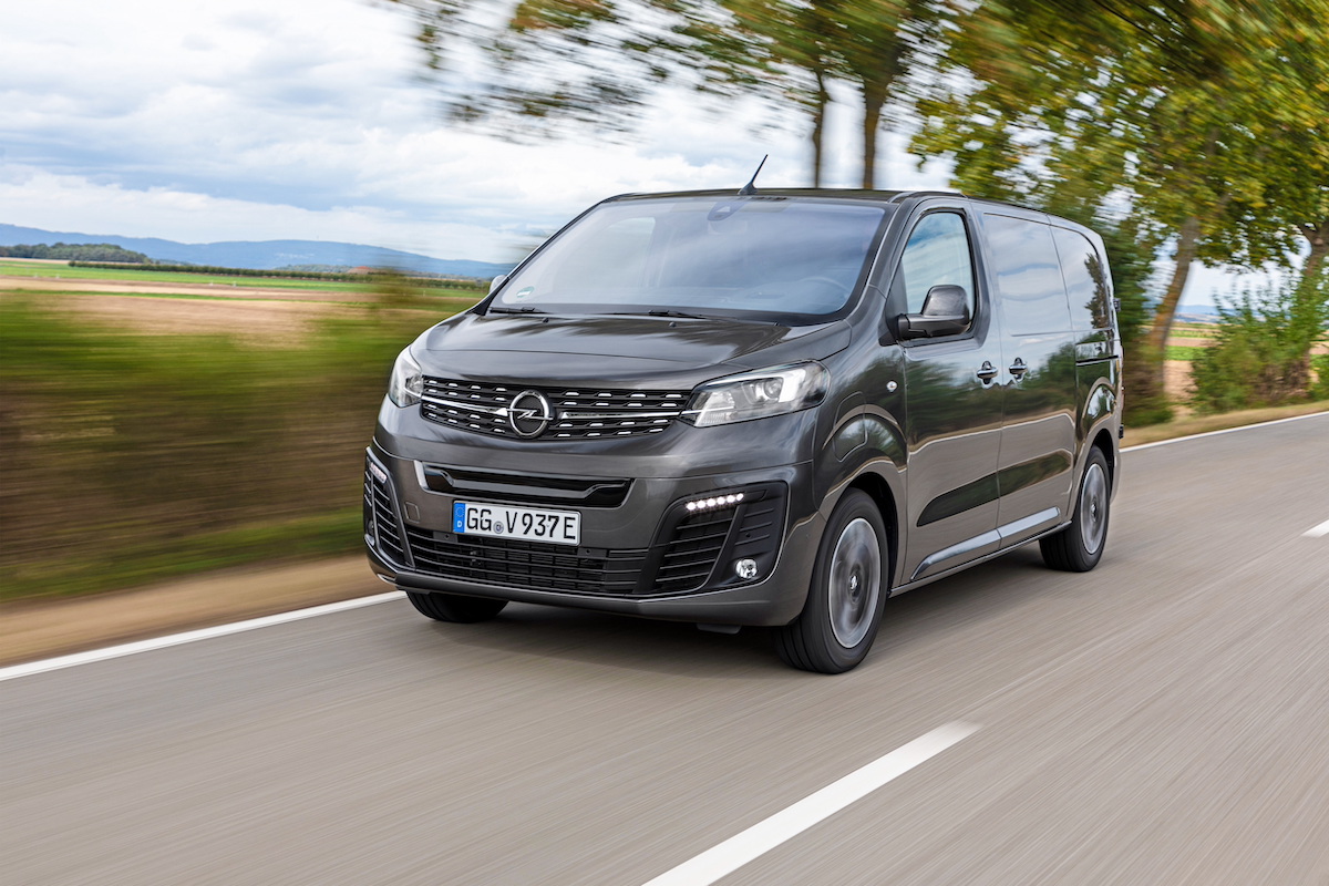 Come uno Sherpa: Messner si affida a Opel Vivaro