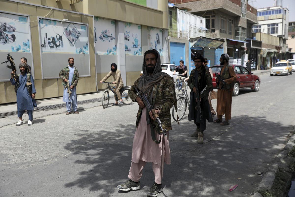 Afghanistan, vendetta Usa uccide 6 bimbi. Drone fa esplodere auto con kamikaze Afghanistan, vendetta Usa uccide 6 bimbi. Drone fa esplodere auto con kamikaze