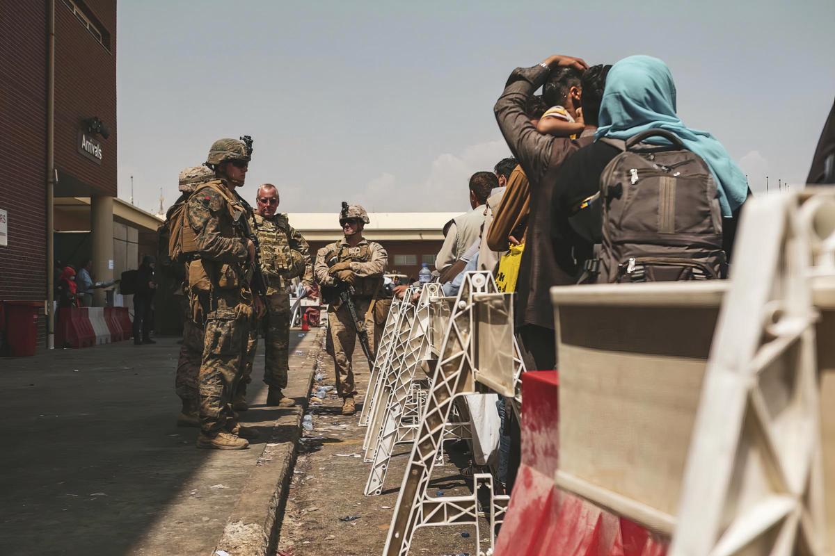 Afghanistan, vendetta Usa uccide 6 bimbi. Drone fa esplodere auto con kamikaze Afghanistan, vendetta Usa uccide 6 bimbi. Drone fa esplodere auto con kamikaze