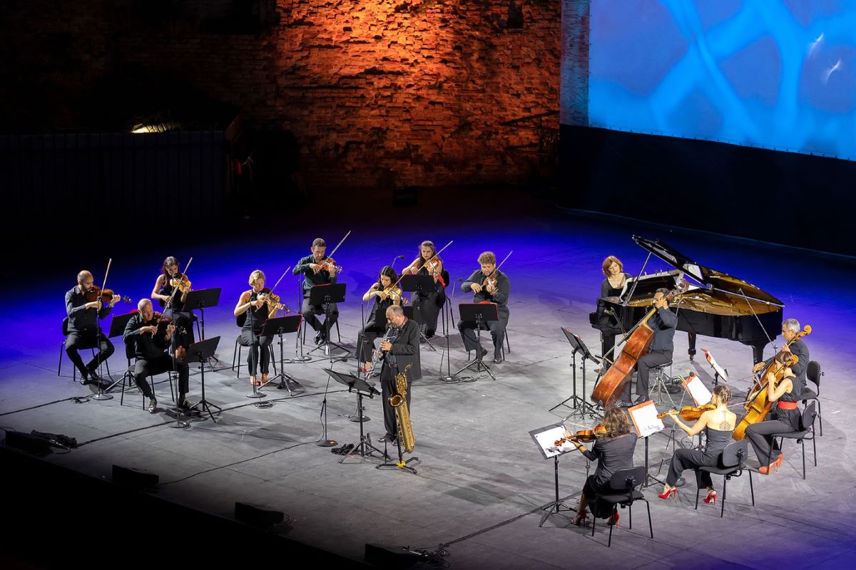 Teatro Arcimboldi, aperitivi musicali con Live in the Lobby: dal 5 settembre