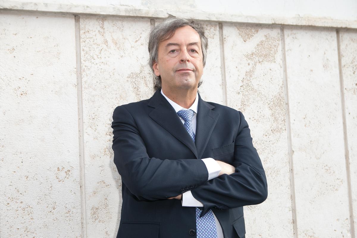 Virologi, chat per rincuorarsi. Pregliasco, Bassetti e Burioni: fronte comune Virologi, chat per rincuorarsi. Pregliasco, Bassetti e Burioni: fronte comune