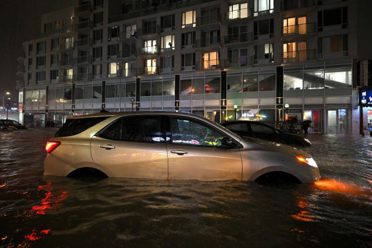 Uragano Ida, New York in emergenza: morti, metro allagate, città senza energia Uragano Ida, New York in emergenza: morti, metro allagate, città senza energia