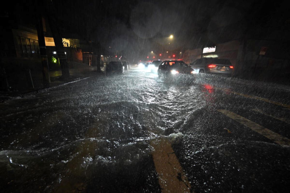 Uragano Ida, New York in emergenza: morti, metro allagate, città senza energia Uragano Ida, New York in emergenza: morti, metro allagate, città senza energia
