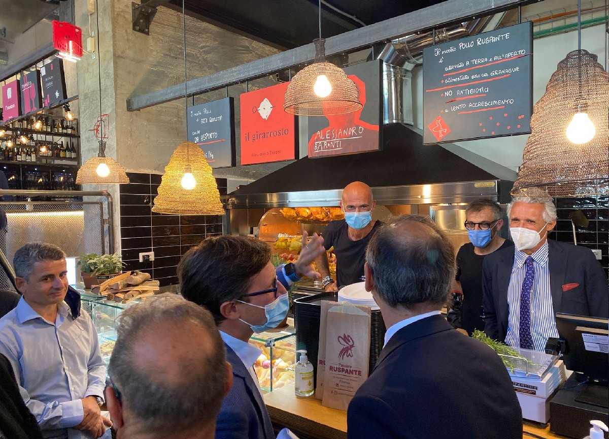 Apre il Mercato Centrale a Milano. Fontana: “Bene per rilancio Made in Italy”
