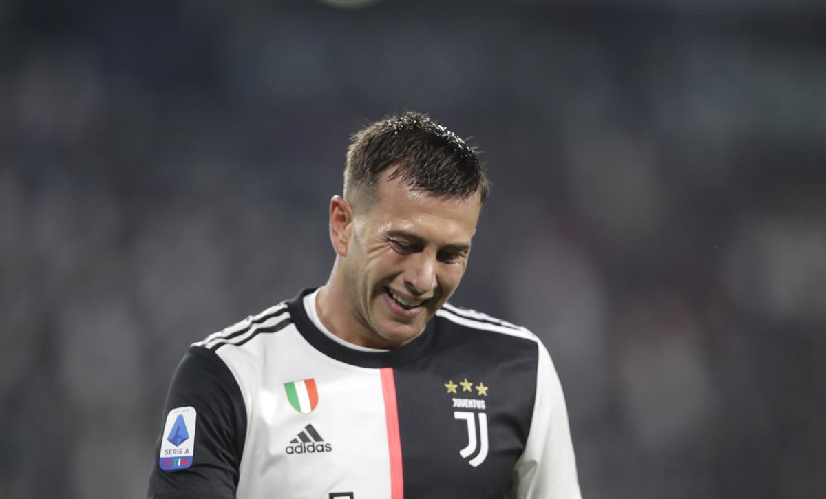 Bernardeschi, multa da 41mila euro: 11 lavoratori in nero su 16 nel suo locale Bernardeschi, multa da 41mila euro: 11 lavoratori in nero su 16 nel suo locale
