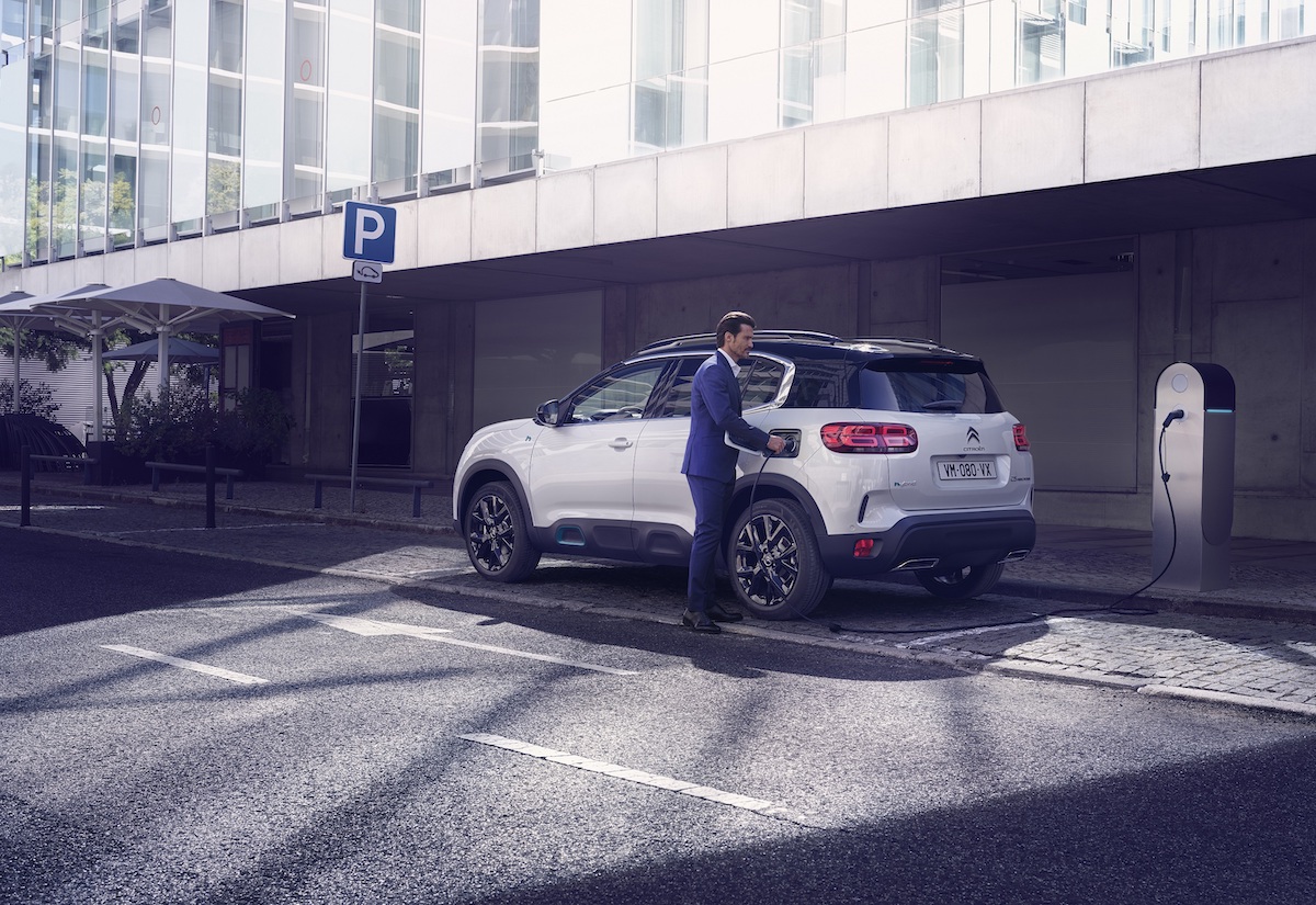 Citroen C5 Aircross Hybrid Plug-in, pronta per il rientro al lavoro Citroen C5 Aircross Hybrid Plug-in, pronta per il rientro al lavoro