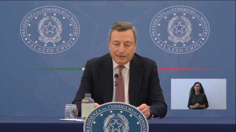 Vaccino, Draghi: “Sì all’obbligo”. Che cosa ne pensi? Sondaggio: vota Vaccino, Draghi: “Sì all’obbligo”. Che cosa ne pensi? Sondaggio: vota