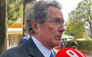 Intesa spinge per il 3° polo bancario.Filiali, raccolta, prestiti: ecco perchè